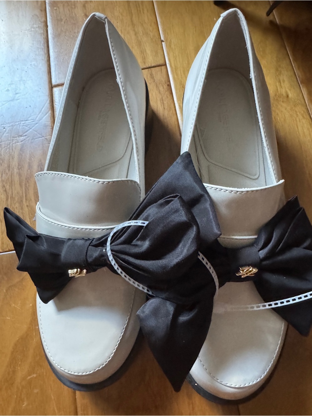 NWT KARL LAGERFELD PARIS Camilia Bow Slip-On Loafers Sz 8,5 - Picture 2 of 8